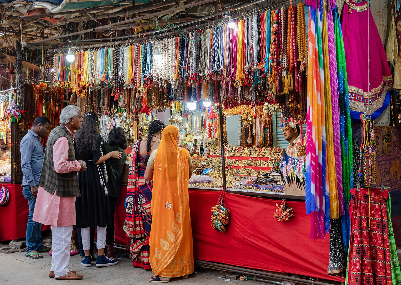 Pushkar Camel Fair Guide: Dates, Tips & What to Expect