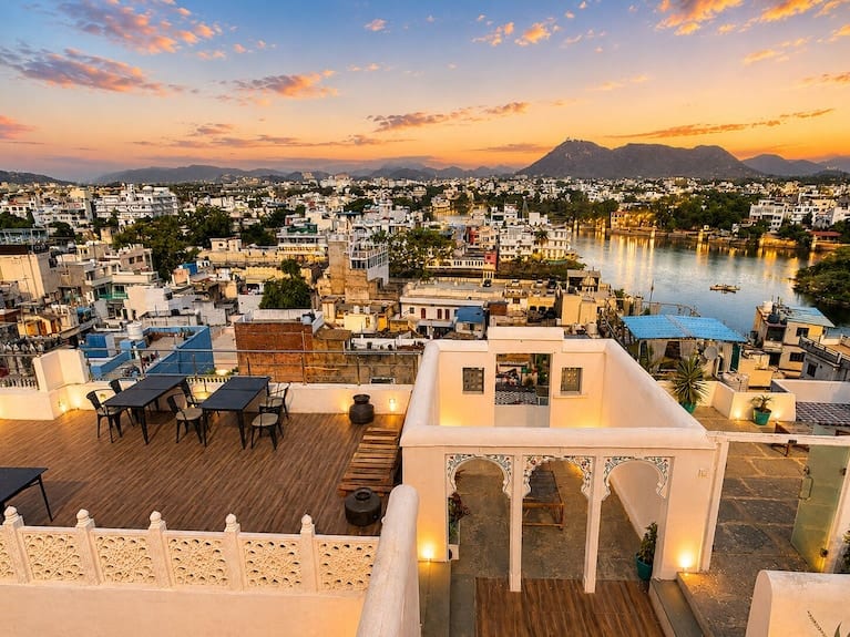 Best Places to Visit in India in March: Holi & Spring Blooms