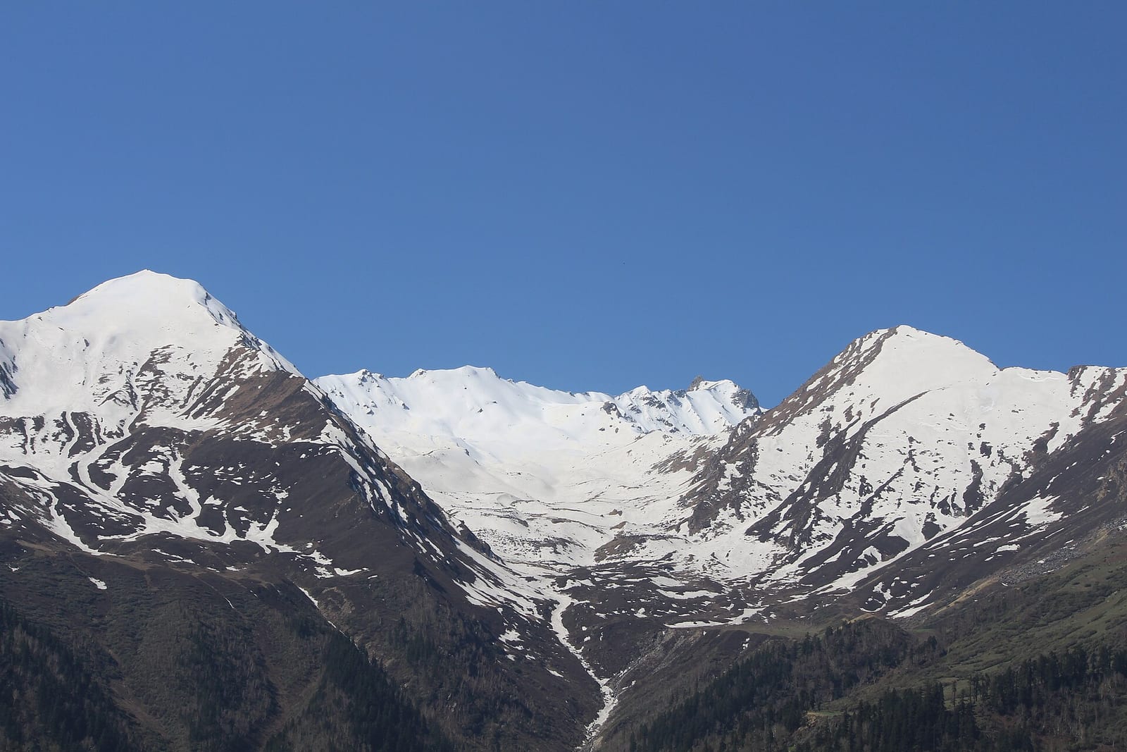 Har Ki Dun Trek in 7 Days — Valley of the Gods & Old Wooden Villages photo 2